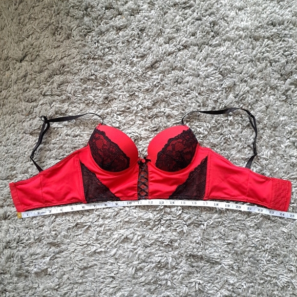 Sophie b. | Red and black lace 4 hook push up bra 34A - Picture 9 of 9